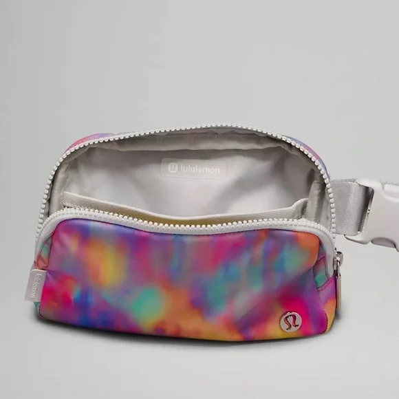 Lululemon Prism Print Multi Everywhere Belt Bag Rainbow EBB Nwt - Picture 4 of 7